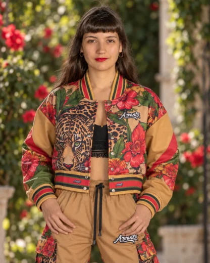 Chaqueta Varsity Mujer Y92 Golden Jaguar ARVANTZ vista 2
